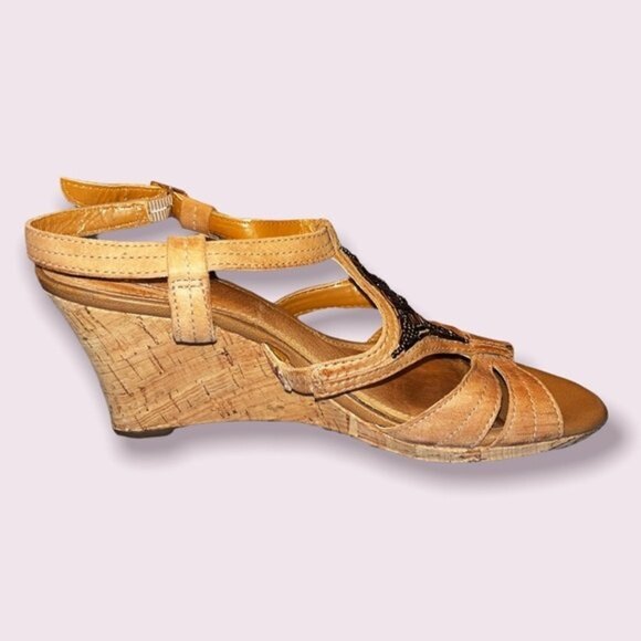 Clarks Beaded Wedge Sandals Straps Heels Summer Arch Support Shoes Womens Size 8 - Picture 4 of 13